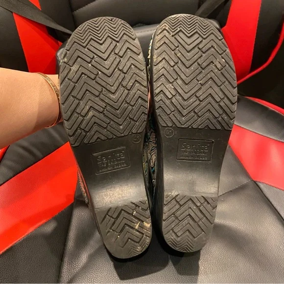 Sanita Clogs Blue & Yellow Paisley Women’s size 41 /10 round toe slip on comfort - Picture 4 of 9